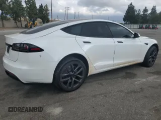 2022 Tesla Model S with VIN 5YJSA1E53NF492855, listed as a Copart auction lot 54545185 with 62,856 mi miles and Salvage title. Bid and sale history available at DreamBid. Image 3.