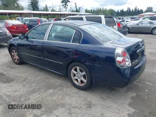 2005 Nissan Altima 2.5 z VIN 1N4AL11D35C130482, wystawiony jako IAAI lot #42303454 z przebiegiem 208 032 mil mil oraz . Historia ofert i sprzedaży dostępna na DreamBid. Obrazek 3.