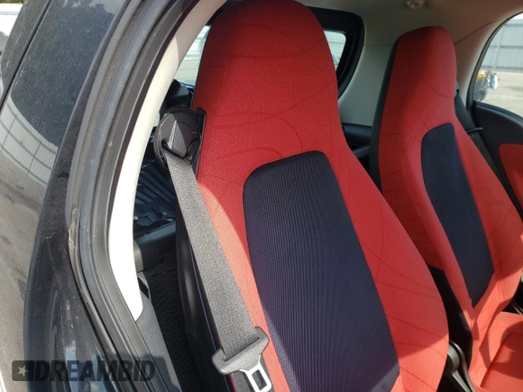 2011 Smart fortwo Pure with VIN WMEEJ3BAXBK447292, listed as a Copart auction lot 73308384 with 35,166 mi miles and Salvage title. Bid and sale history available at DreamBid. Image 10.