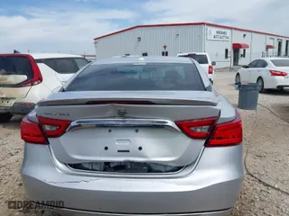 2018 Nissan Maxima Platinum with VIN 1N4AA6AP3JC407381, listed as a IAAI auction lot 41811375 with 88,439 mi miles. Bid and sale history available at carsss.com. Image 17.