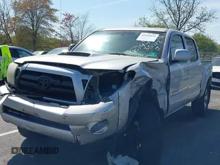 2006 Toyota Tacoma PreRunner z VIN 5TEJU62N66Z235712, wystawiony jako IAAI lot #42102058 z przebiegiem 264 012 mil mil oraz . Historia ofert i sprzedaży dostępna na DreamBid. Obrazek 17.