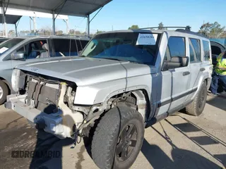 2006 Jeep Commander z VIN 1J8HH48N76C254243, wystawiony jako IAAI lot #41658281 z przebiegiem 181 395 mil mil oraz . Historia ofert i sprzedaży dostępna na DreamBid. Obrazek 2.
