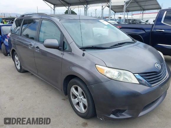 2011 Toyota Sienna LE AAS with VIN 5TDKK3DC8BS073125, listed as a IAAI auction lot 42018649 with 199,595 mi miles. Bid and sale history available at carsss.com. Image 1.