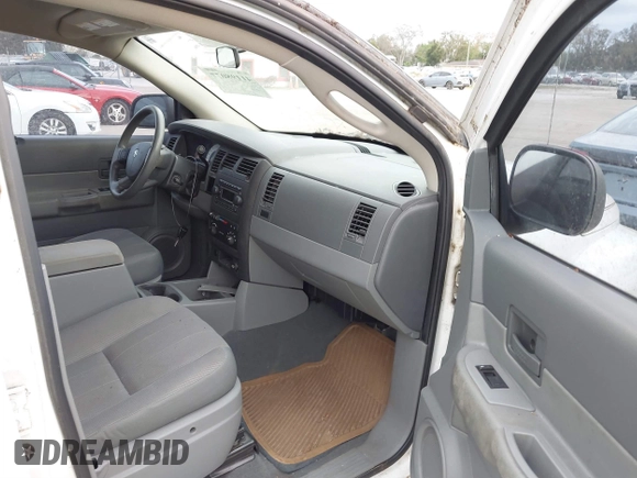 2005 Dodge Durango SXT with VIN 1D4HD38N45F506298, listed as a IAAI auction lot 41198077 with 119,391 mi miles and . Bid and sale history available at DreamBid. Image 5.