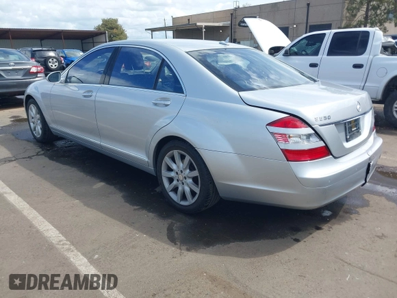2008 Mercedes-Benz S 550 with VIN WDDNG71X18A153424, listed as a IAAI auction lot 41926237 with 88,869 mi miles and . Bid and sale history available at DreamBid. Image 3.