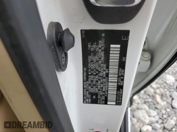 2011 Lexus LX 570 z VIN JTJHY7AXXB4061977, wystawiony jako Copart lot #57298345 z przebiegiem 177 793 mil mil oraz Szkoda całkowita • Salvage title. Historia ofert i sprzedaży dostępna na DreamBid. Obrazek 14.