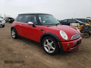 2005 MINI Hardtop с VIN WMWRC33435TC57559, выставлен на аукционе Copart как лот 53130725 с пробегом 163 438 миль миль и Списание • Salvage title. История ставок и продаж доступна на DreamBid. Изображение 4.