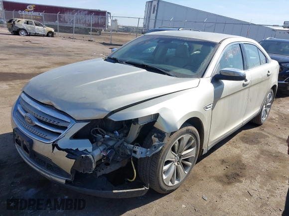 2010 Ford Taurus Limited с VIN 1FAHP2FW7AG105512, выставлен на аукционе IAAI как лот 41773479 с пробегом 143 549 миль миль и . История ставок и продаж доступна на DreamBid. Изображение 2.