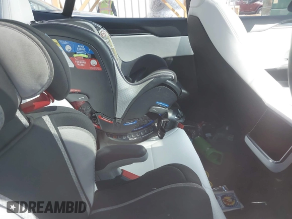 2023 Tesla Model S Plaid с VIN 5YJSA1E61PF525637, выставлен на аукционе IAAI как лот 42045459 с пробегом Не указан миль и . История ставок и продаж доступна на DreamBid. Изображение 8.
