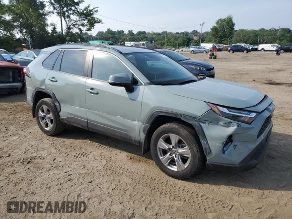 2022 Toyota RAV4 XLE with VIN 2T3P1RFVXNW308735, listed as a Copart auction lot 60435335 with 30,578 mi miles and Salvage title. Bid and sale history available at DreamBid. Image 4.
