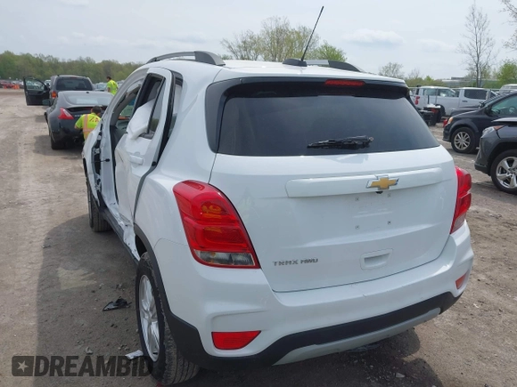 2021 Chevrolet Trax LT with VIN KL7CJPSM5MB369530, listed as a IAAI auction lot 42146885 with 21,906 mi miles and . Bid and sale history available at DreamBid. Image 3.