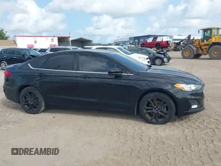2020 Ford Fusion SE with VIN 3FA6P0HD4LR236433, listed as a IAAI auction lot 42440932 with 94,975 mi miles and . Bid and sale history available at DreamBid. Image 13.