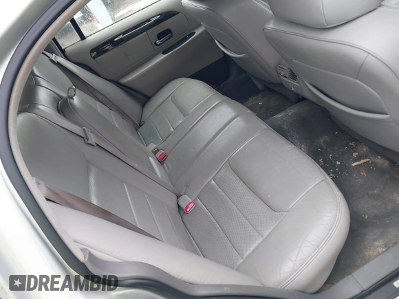 1998 Lincoln Town Car Signature with VIN 1LNFM82WXWY659028, listed as a IAAI auction lot 42265774 with 164,400 mi miles and . Bid and sale history available at DreamBid. Image 8.