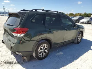 2024 Subaru Forester Premium with VIN JF2SKADC1RH514310, listed as a Copart auction lot 49339715 with 33,838 mi miles and Salvage Title. Bid and sale history available at carsss.com. Image 3.