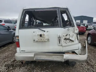 2001 Isuzu Trooper S z VIN JACDJ58X817J18687, wystawiony jako Copart lot #45499675 z przebiegiem Nie podano mil oraz Szkoda całkowita • Salvage title. Historia ofert i sprzedaży dostępna na DreamBid. Obrazek 6.