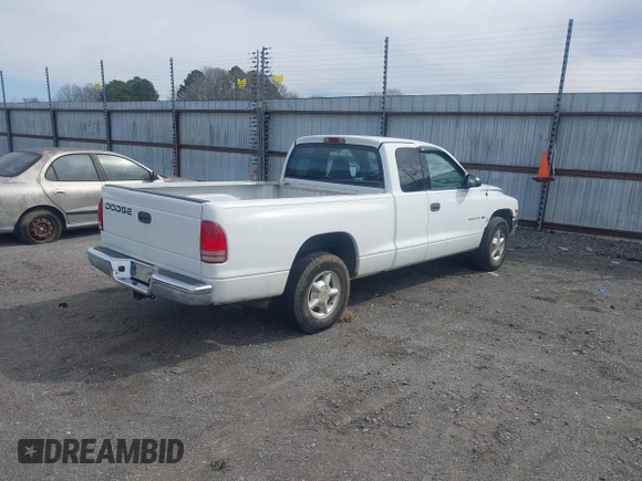2000 Dodge Dakota Sport with VIN 1B7GL22N3YS725411, listed as a IAAI auction lot 41743698 with 149,810 mi miles. Bid and sale history available at carsss.com. Image 4.