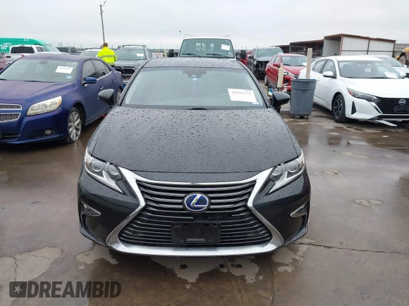 2018 Lexus ES with VIN JTHBW1GG7J2193963, listed as a IAAI auction lot 41894318 with 75,969 mi miles. Bid and sale history available at carsss.com. Image 12.