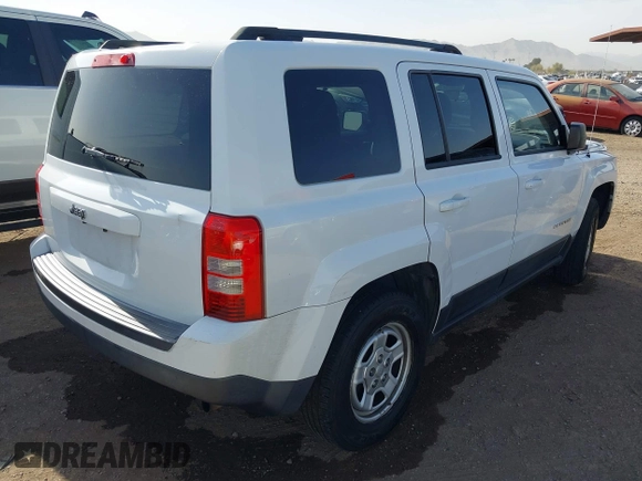 2014 Jeep Patriot Sport with VIN 1C4NJPBB4ED916030, listed as a IAAI auction lot 41690863 with 205,458 mi miles. Bid and sale history available at carsss.com. Image 4.
