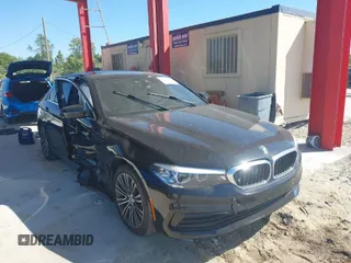 2019 BMW 5 Series 530i xDrive with VIN WBAJA7C54KWW19621, listed as a IAAI auction lot 41773506 with 1 mi miles. Bid and sale history available at carsss.com. Image 1.