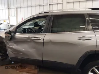 2014 Jeep Cherokee Limited z VIN 1C4PJMDS3EW183784, wystawiony jako IAAI lot #42225703 z przebiegiem 193 507 mil mil oraz . Historia ofert i sprzedaży dostępna na DreamBid. Obrazek 14.