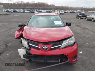 2015 Toyota RAV4 LE with VIN JTMBFREV0FD125632, listed as a IAAI auction lot 41886454 with 164,409 mi miles. Bid and sale history available at carsss.com. Image 12.