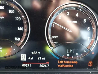 2020 BMW X2 sDrive28i with VIN WBXYH9C01L5P01913, listed as a IAAI auction lot 41591563 with 65,271 mi miles. Bid and sale history available at carsss.com. Image 7.