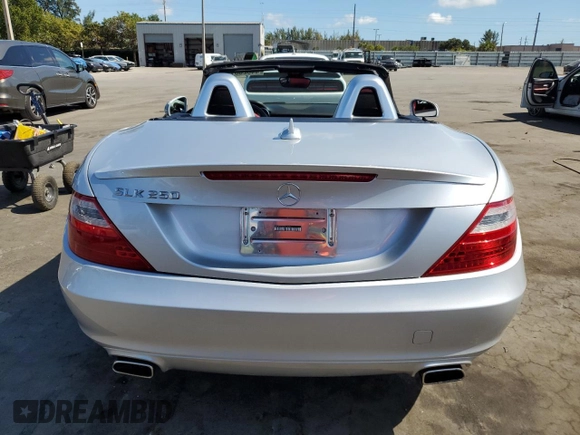 2015 Mercedes-Benz SLK 250 z VIN WDDPK4HA9FF103541, wystawiony jako Copart lot #44326815 z przebiegiem 34 522 mil mil oraz Nie do naprawy • Non repairable. Historia ofert i sprzedaży dostępna na DreamBid. Obrazek 6.