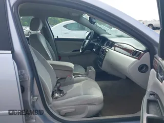 2006 Chevrolet Impala LS z VIN 2G1WB58K869418899, wystawiony jako IAAI lot #42218147 z przebiegiem 227 923 mil mil oraz . Historia ofert i sprzedaży dostępna na DreamBid. Obrazek 5.