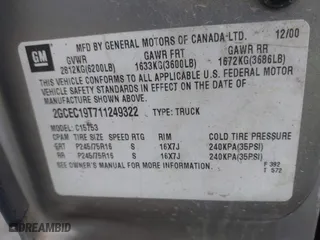 2001 Chevrolet Silverado 1500 LT with VIN 2GCEC19T711249322, listed as a IAAI auction lot 41556311 with 200,237 mi miles. Bid and sale history available at carsss.com. Image 9.