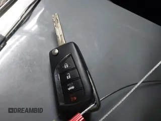 2020 Toyota Camry SE z VIN 4T1G11AK7LU302329, wystawiony jako IAAI lot #42148649 z przebiegiem 46 053 mil mil oraz . Historia ofert i sprzedaży dostępna na DreamBid. Obrazek 11.