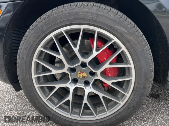 2015 Porsche Macan Turbo z VIN WP1AF2A5XFLB99315, wystawiony jako Copart lot #61078325 z przebiegiem 201 230 mil mil oraz Czysty tytuł • Clean title. Historia ofert i sprzedaży dostępna na DreamBid. Obrazek 13.