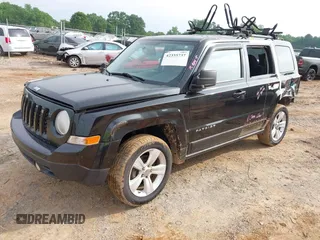 2011 Jeep Patriot Latitude z VIN 1J4NF1GB7BD164840, wystawiony jako IAAI lot #42355737 z przebiegiem 128 335 mil mil oraz . Historia ofert i sprzedaży dostępna na DreamBid. Obrazek 2.
