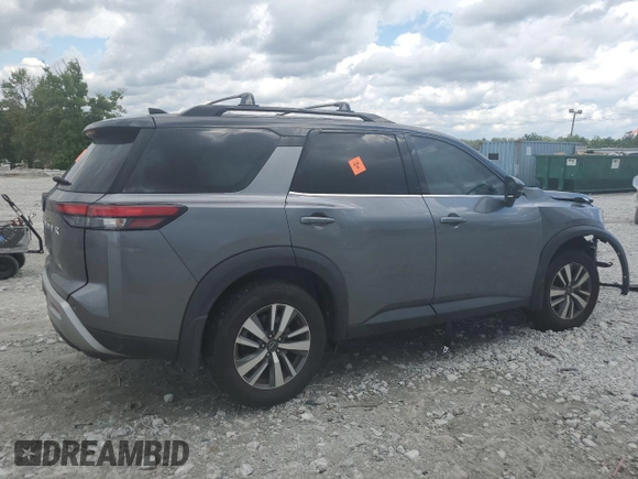 2024 Nissan Pathfinder SL z VIN 5N1DR3CAXRC261317, wystawiony jako Copart lot #56795365 z przebiegiem 21 939 mil mil oraz Szkoda całkowita • Salvage title. Historia ofert i sprzedaży dostępna na DreamBid. Obrazek 3.