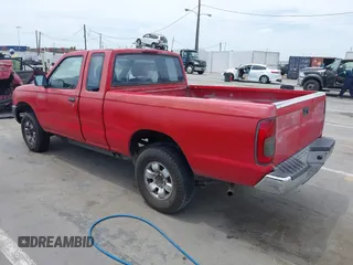 1998 Nissan Frontier XE z VIN 1N6DD26S9WC313482, wystawiony jako IAAI lot #42248356 z przebiegiem 285 719 mil mil oraz . Historia ofert i sprzedaży dostępna na DreamBid. Obrazek 3.