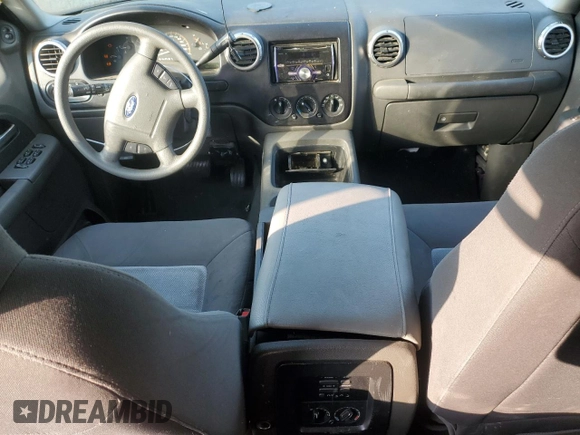 2003 Ford Expedition Special Service with VIN 1FMFU15L73LB36082, listed as a Copart auction lot 42575935 with 0 mi miles and Salvage Title. Bid and sale history available at carsss.com. Image 8.