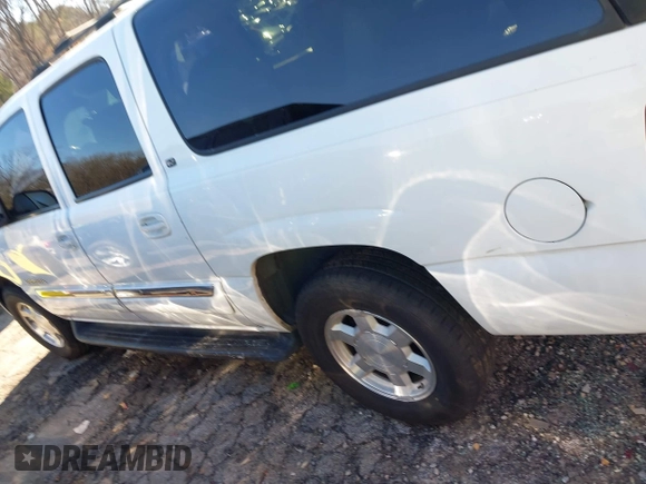 2004 GMC Yukon XL SLT with VIN 3GKEC16Z34G260469, listed as a IAAI auction lot 41557188 with 203,233 mi miles. Bid and sale history available at carsss.com. Image 14.