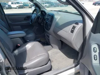 2002 Ford Escape XLT Choice с VIN 1FMYU03102KB75329, выставлен на аукционе IAAI как лот 42063382 с пробегом 129 714 миль миль и . История ставок и продаж доступна на DreamBid. Изображение 5.