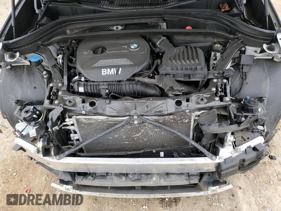 2016 BMW X1 xDrive28i z VIN WBXHT3C30GP883538, wystawiony jako Copart lot #46283315 z przebiegiem 70 696 mil mil oraz Szkoda całkowita • Salvage title. Historia ofert i sprzedaży dostępna na DreamBid. Obrazek 12.