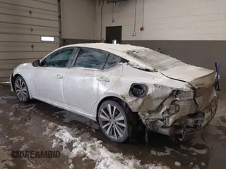 2020 Nissan Altima SR with VIN 1N4AL4CV8LC141000, listed as a IAAI auction lot 41294853 with 39,466 mi miles and . Bid and sale history available at carsss.com. Image 3.
