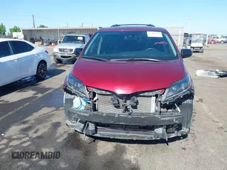 2020 Toyota Sienna SE with VIN 5TDXZ3DC8LS053685, listed as a IAAI auction lot 42304380 with 40,812 mi miles and . Bid and sale history available at DreamBid. Image 6.
