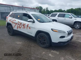 2017 Jeep Cherokee Latitude with VIN 1C4PJMCB2HW625346, listed as a IAAI auction lot 39539770 with 126,363 mi miles. Bid and sale history available at carsss.com. Image 1.