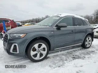 2022 Audi Q5 S line Premium Plus with VIN WA1EAAFY1N2090352, listed as a Copart auction lot 44381355 with 0 mi miles and Salvage Title. Bid and sale history available at carsss.com. Image 1.