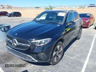 2024 Mercedes-Benz GLC 300 z VIN W1NKM4HBXRF159332, wystawiony jako IAAI lot #41529147 z przebiegiem 4 322 mil mil oraz . Historia ofert i sprzedaży dostępna na DreamBid. Obrazek 2.