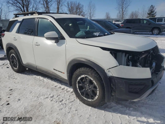 2024 Nissan Pathfinder SV with VIN 5N1DR3BD2RC280861, listed as a Copart auction lot 46091395 with 6,917 mi miles and Clean Title. Bid and sale history available at carsss.com. Image 4.