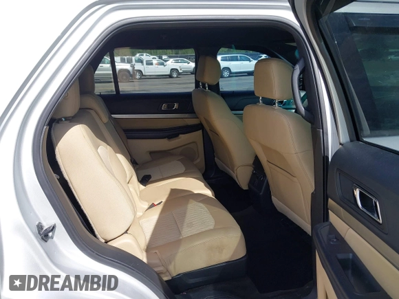 2016 Ford Explorer with VIN 1FM5K7BH9GGB39066, listed as a IAAI auction lot 41953309 with 193,779 mi miles. Bid and sale history available at carsss.com. Image 8.
