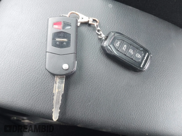 2012 Mazda 3 i Touring с VIN JM1BL1V85C1675345, выставлен на аукционе IAAI как лот 42261279 с пробегом 140 705 миль миль и . История ставок и продаж доступна на DreamBid. Изображение 11.
