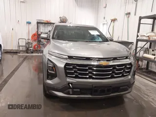 2025 Chevrolet Equinox AWD LT with VIN 3GNAXPEG4SL110867, listed as a IAAI auction lot 41889436 with 1,632 mi miles. Bid and sale history available at carsss.com. Image 13.