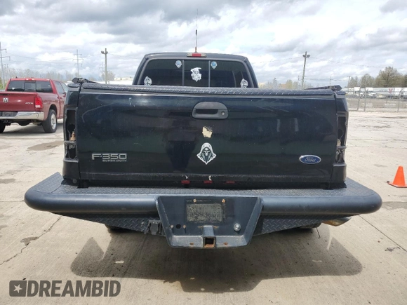 2001 Ford F-350 XL with VIN 1FTWW32F01EA68170, listed as a Copart auction lot 53516435 with 302,516 mi miles and Salvage title. Bid and sale history available at DreamBid. Image 6.