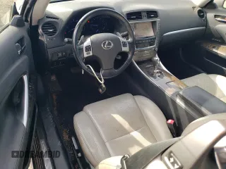2014 Lexus IS 250 C z VIN JTHFF2C22E2531017, wystawiony jako Copart lot #44370555 z przebiegiem 118 514 mil mil oraz Szkoda całkowita • Salvage title. Historia ofert i sprzedaży dostępna na DreamBid. Obrazek 8.