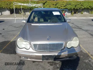 2003 Mercedes-Benz C 320 с VIN WDBRF64JX3F356161, выставлен на аукционе IAAI как лот 41847898 с пробегом 154 973 миль миль и . История ставок и продаж доступна на DreamBid. Изображение 12.